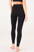 Load image into Gallery viewer, ONZIE- LUXE LEGGING - BLACK