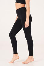 Load image into Gallery viewer, ONZIE- LUXE LEGGING - BLACK