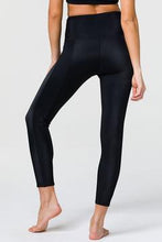 Load image into Gallery viewer, ONZIE - SWEETHEART MIDI LEGGING - BLACK