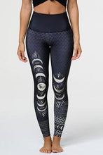 Load image into Gallery viewer, Onzie - STYLED ON INSTA HIGH RISE GRAPHIC LEGGING - LAS LUNAS