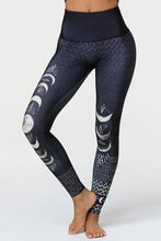 Load image into Gallery viewer, Onzie - STYLED ON INSTA HIGH RISE GRAPHIC LEGGING - LAS LUNAS
