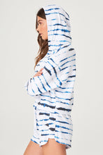 Load image into Gallery viewer, Onzie - FRENCH TERRY CROP HOODIE - SANTORINI